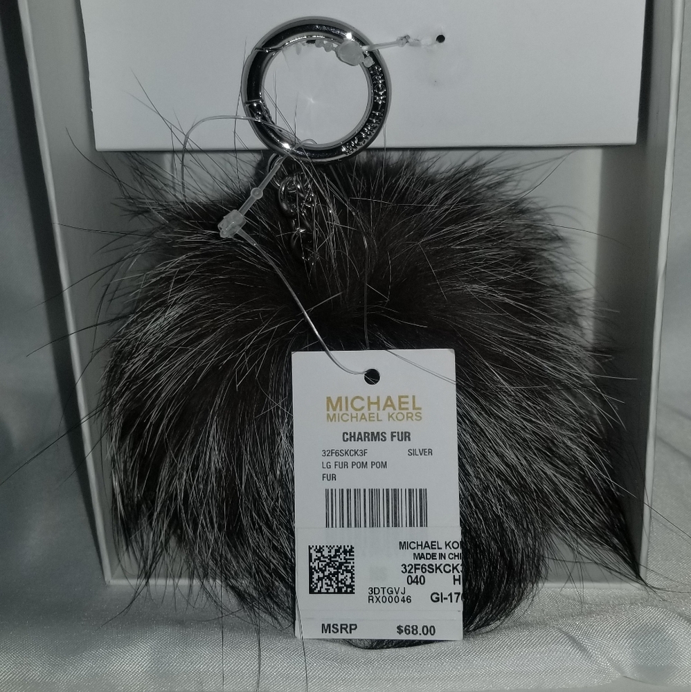 Michael Kors Charm fur